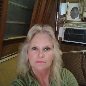 Meet your Posher, Shelly